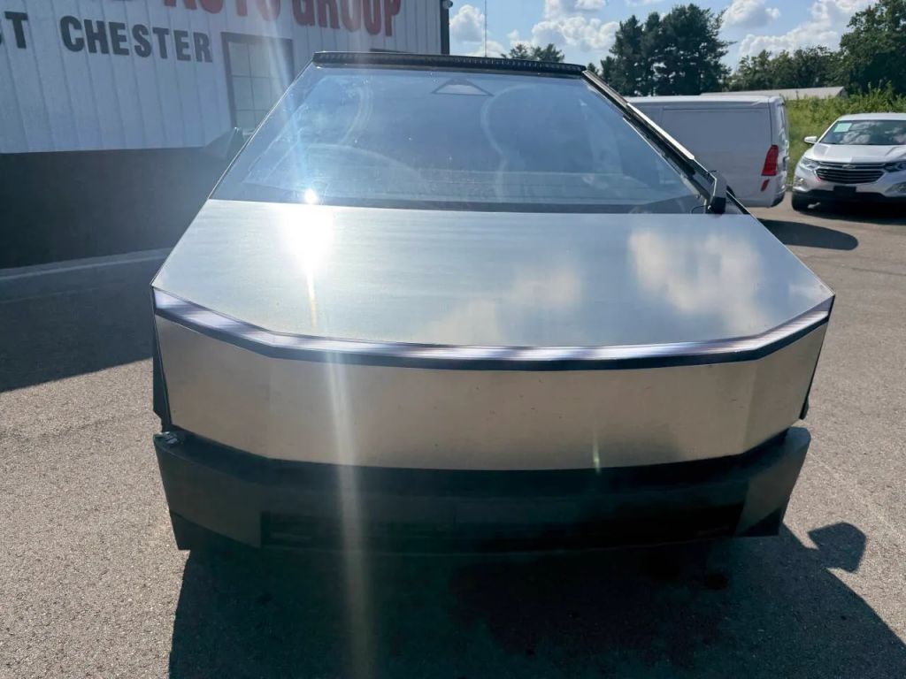 tesla cybertruck 2024 7G2CEHEE1RA000132 image tesla cybertruck 2024 7G2CEHEE1RA000132 image