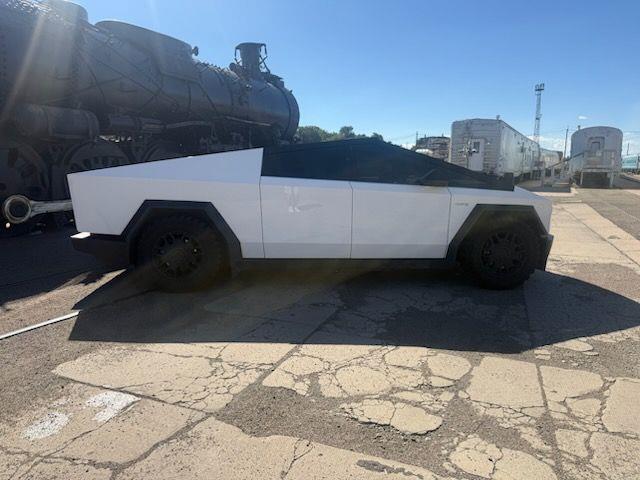 tesla cybertruck 2024 7G2CEHEE3RA010659 image tesla cybertruck 2024 7G2CEHEE3RA010659 image
