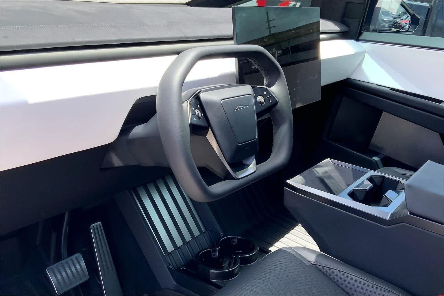 tesla cybertruck 2024 7G2CEHEE0RA026186 image tesla cybertruck 2024 7G2CEHEE0RA026186 image