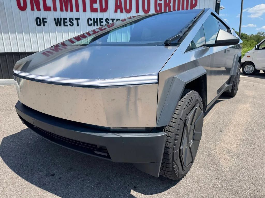 tesla cybertruck 2024 7G2CEHED8RA032423 image tesla cybertruck 2024 7G2CEHED8RA032423 image