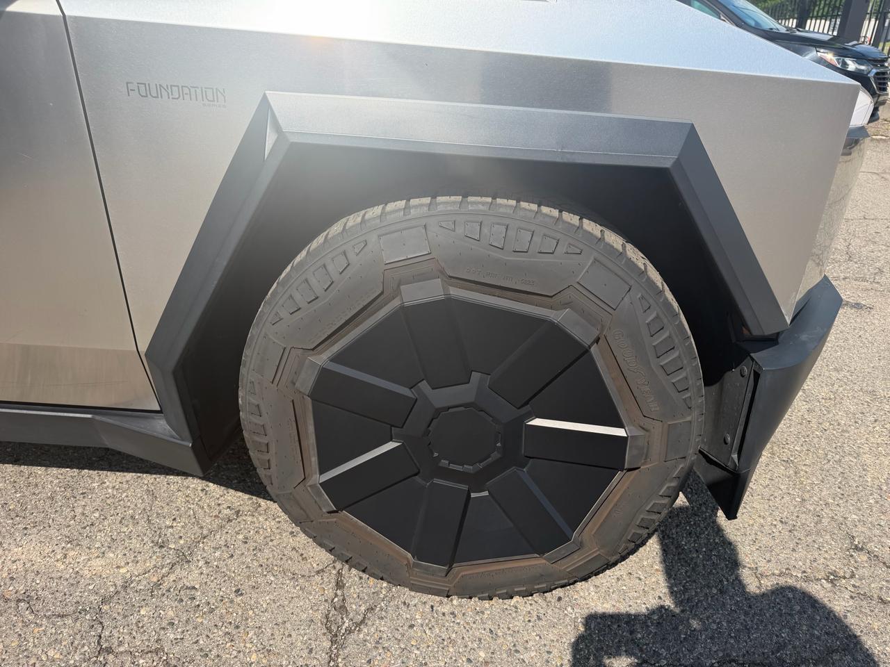 tesla cybertruck 2024 7G2CEHED1RA016595 image tesla cybertruck 2024 7G2CEHED1RA016595 image