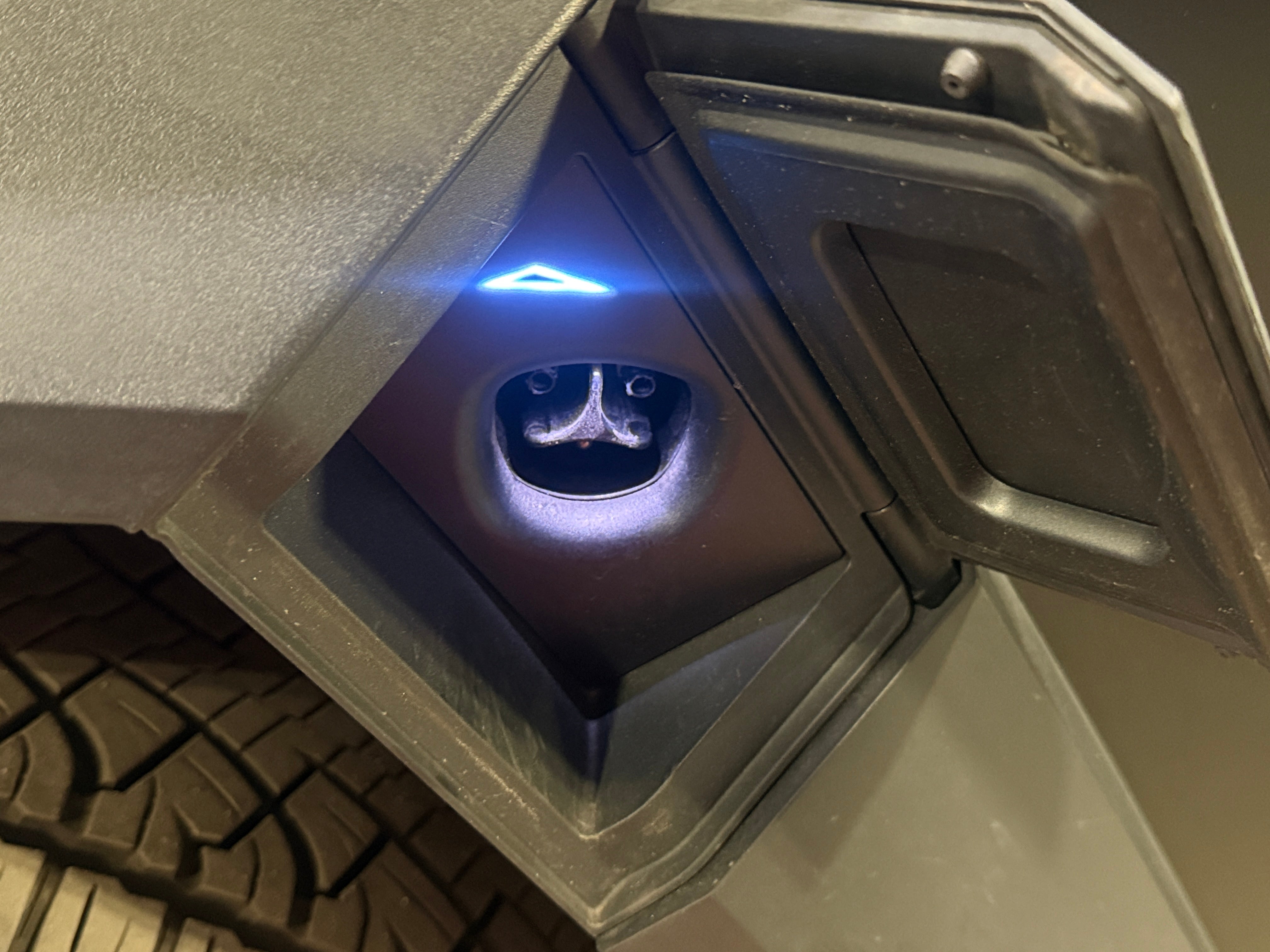 tesla cybertruck 2025 7G2CEHED0SA062618 image tesla cybertruck 2025 7G2CEHED0SA062618 image