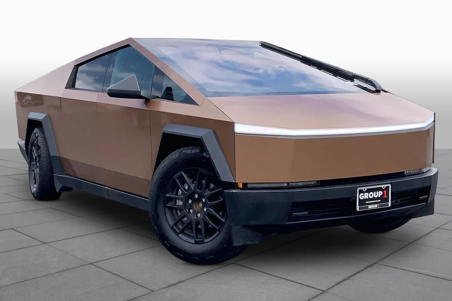 tesla cybertruck 2025 7G2CEHED7SA069663 image tesla cybertruck 2025 7G2CEHED7SA069663 image