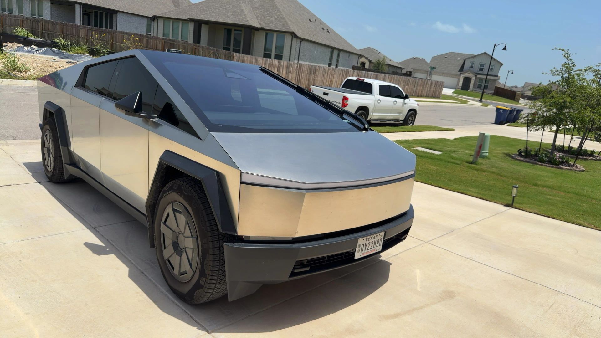 tesla cybertruck 2025 7G2CEHED4SA062914 image tesla cybertruck 2025 7G2CEHED4SA062914 image