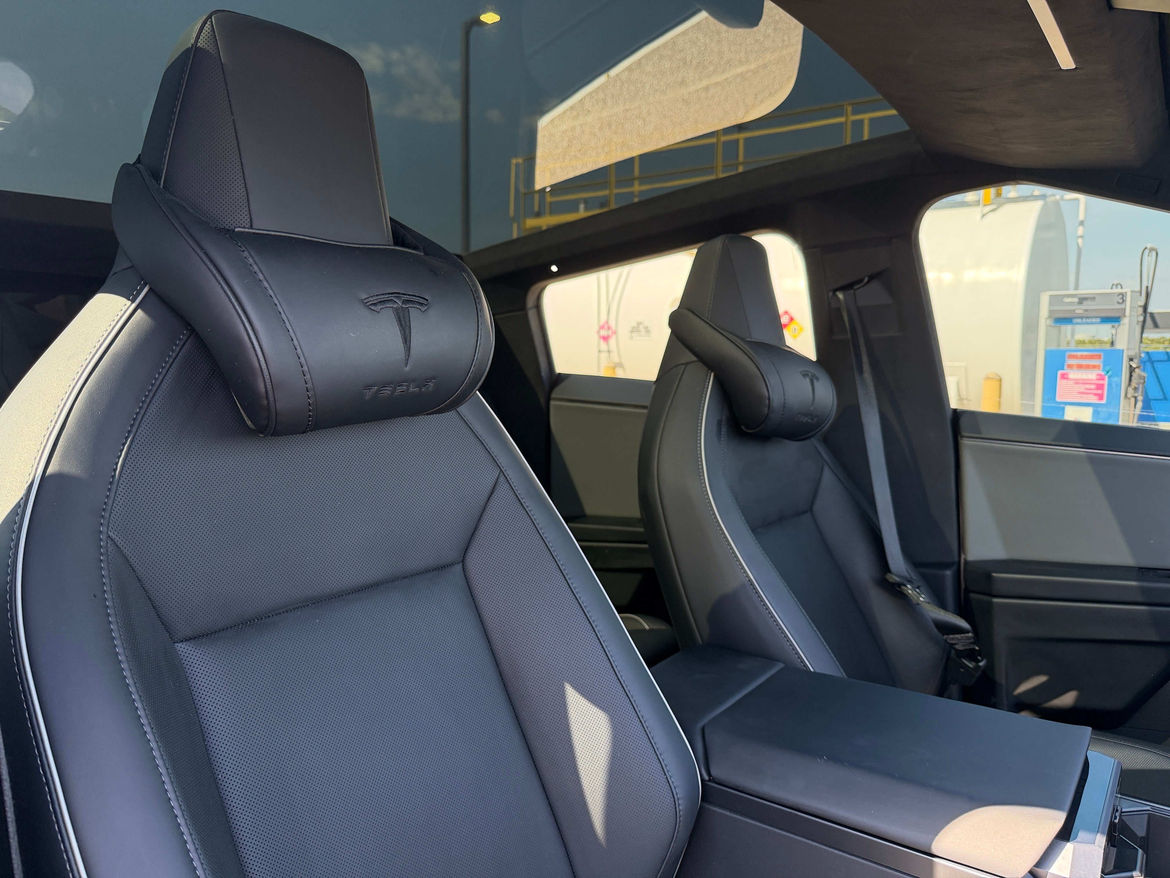 tesla cybertruck 2025 7G2CEHED9SA067834 image tesla cybertruck 2025 7G2CEHED9SA067834 image