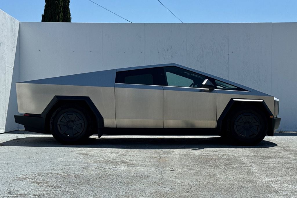 tesla cybertruck 2025 7G2CEHED2SA069053 image tesla cybertruck 2025 7G2CEHED2SA069053 image