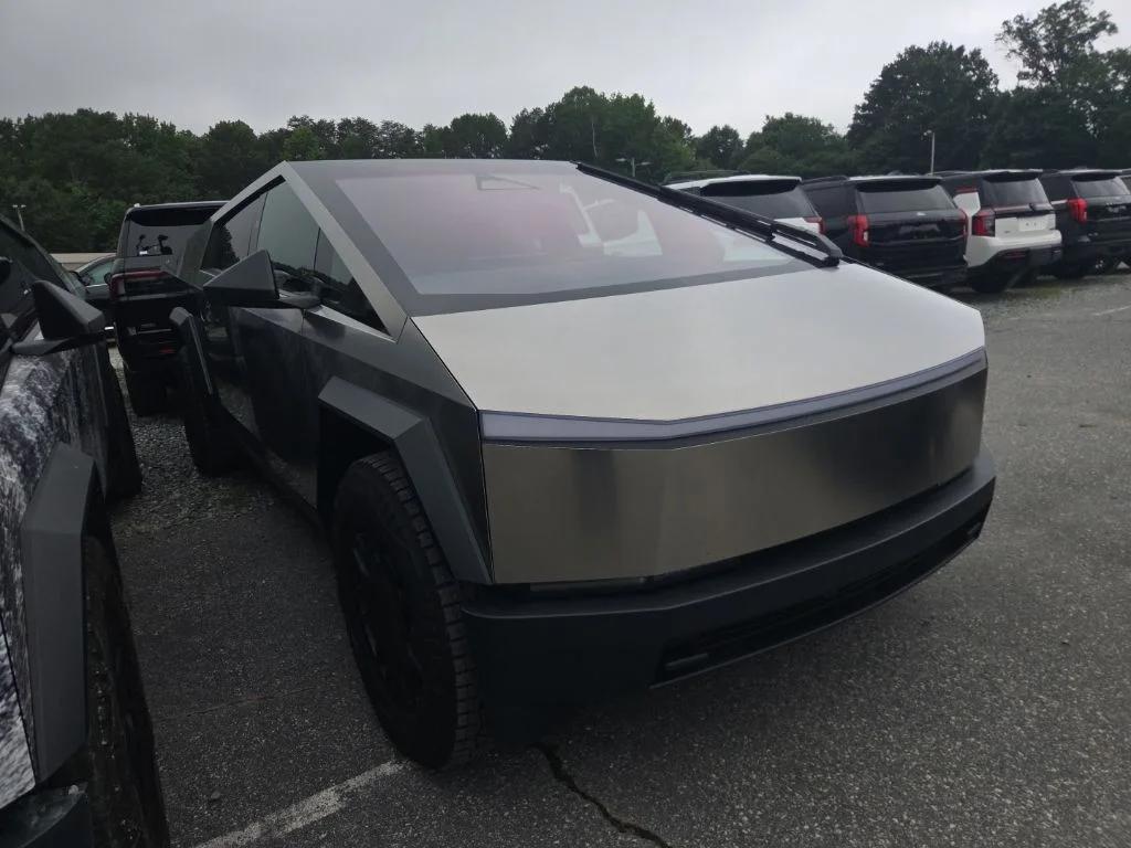 tesla cybertruck 2025 7G2CEHEEXSA060772 image tesla cybertruck 2025 7G2CEHEEXSA060772 image