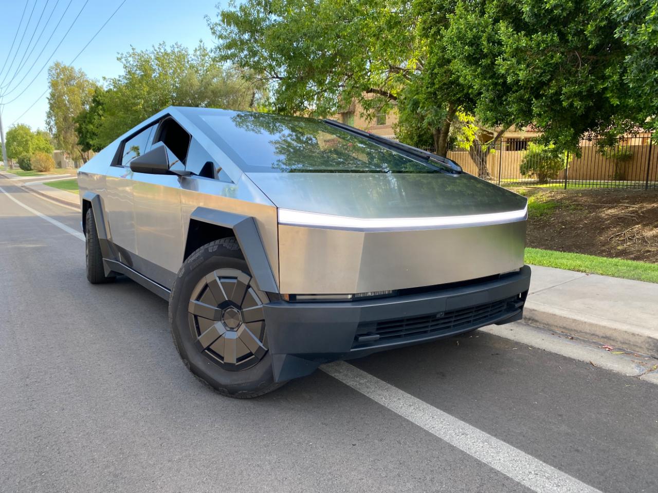 tesla cybertruck 2025 7G2CEHED7SA067170 image tesla cybertruck 2025 7G2CEHED7SA067170 image