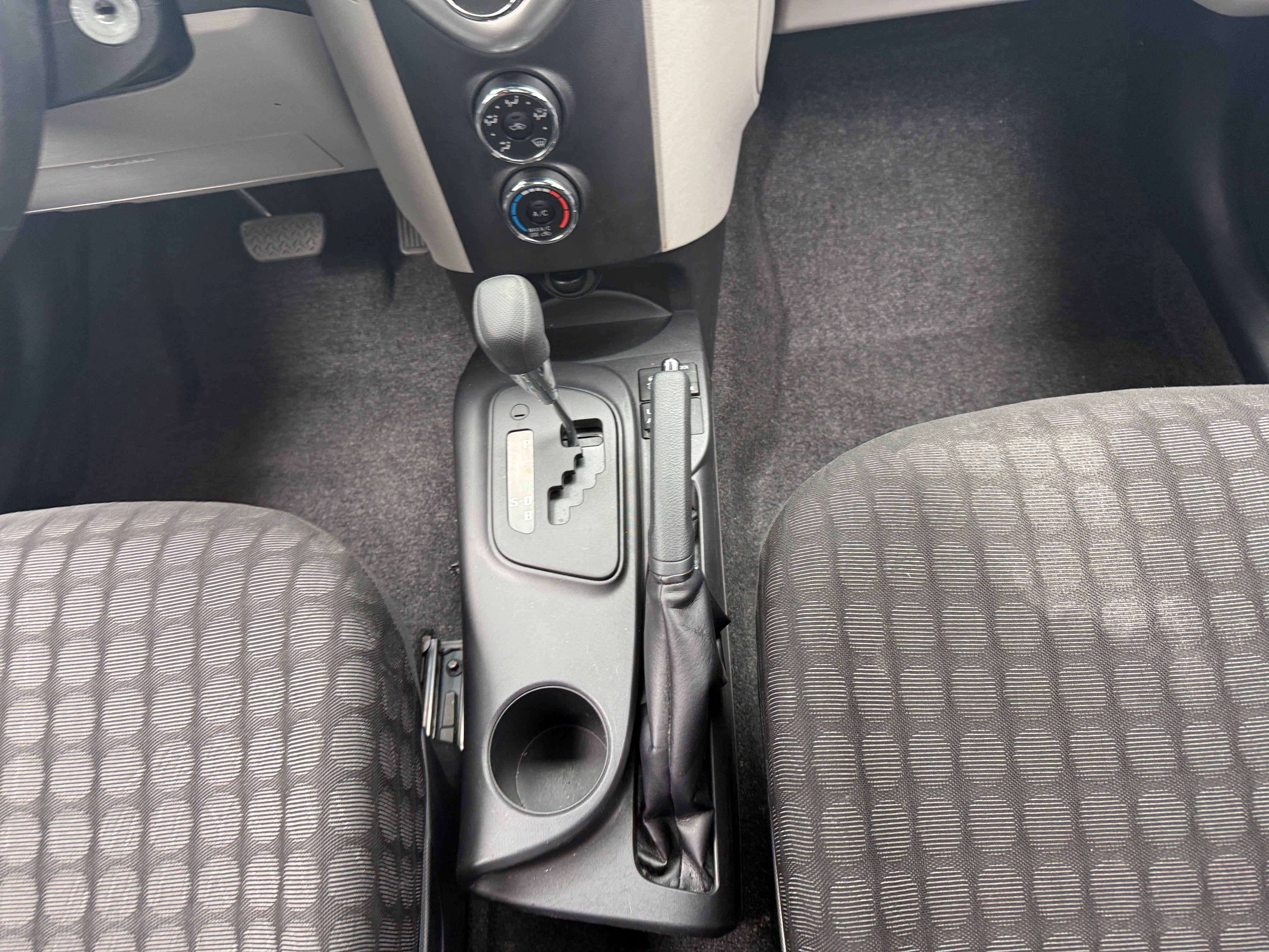 scion iq 2012 JTNJJXB06CJ011635 image scion iq 2012 JTNJJXB06CJ011635 image
