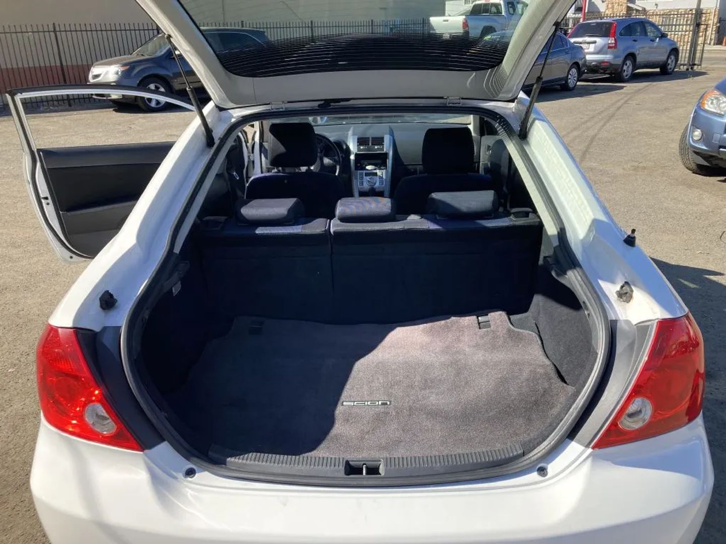 scion tc 2005 JTKDE177250017670 image scion tc 2005 JTKDE177250017670 image