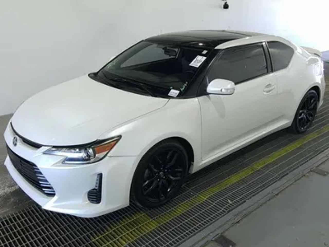 scion tc 2015 JTKJF5C72F3095640 image scion tc 2015 JTKJF5C72F3095640 image
