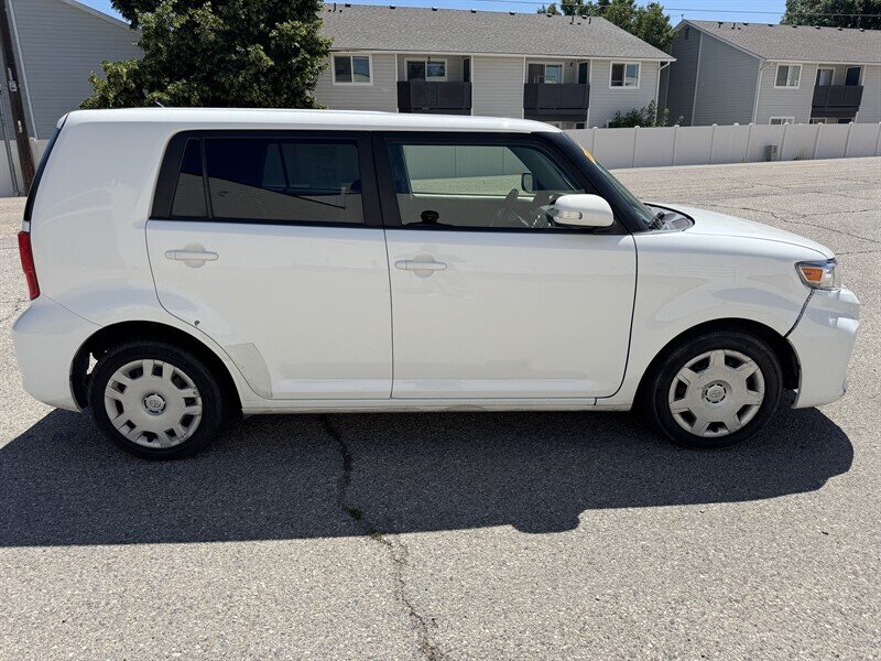 scion xb 2012 JTLZE4FEXCJ019595 image scion xb 2012 JTLZE4FEXCJ019595 image