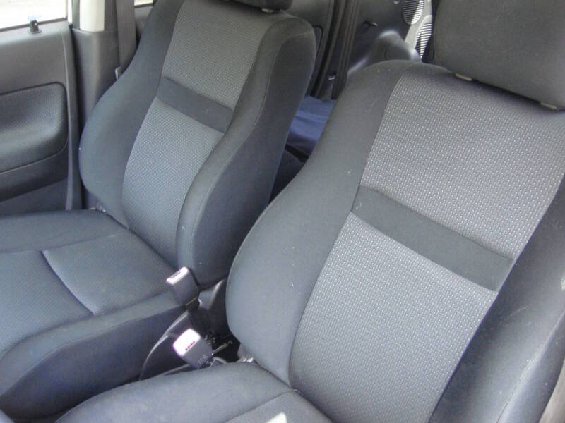 scion xb 2006 JTLKT324364088565 image scion xb 2006 JTLKT324364088565 image