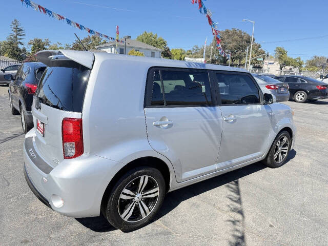 scion xb 2013 JTLZE4FE1DJ035136 image scion xb 2013 JTLZE4FE1DJ035136 image