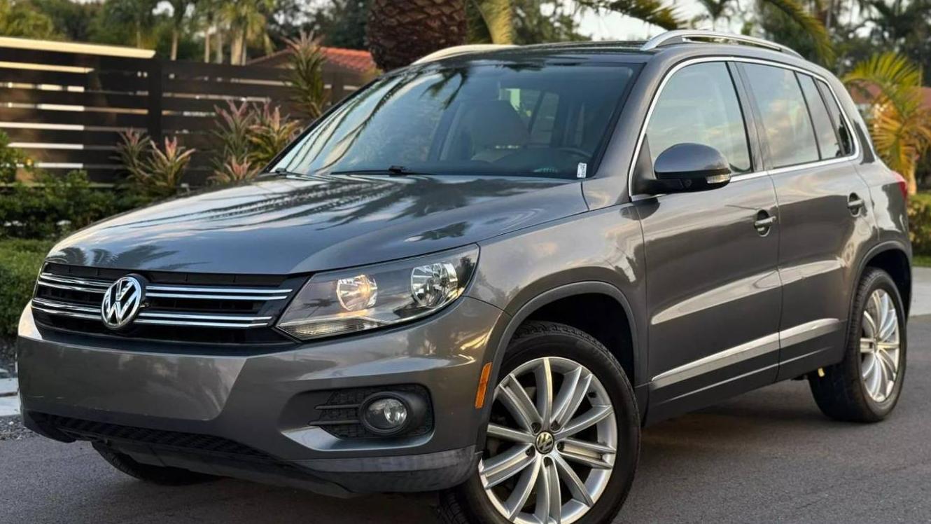 VOLKSWAGEN TIGUAN 2012 WVGAV7AX1CW098754 image