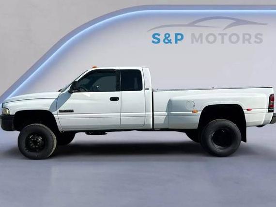 DODGE RAM 2000 1B7MF3368YJ121849 image