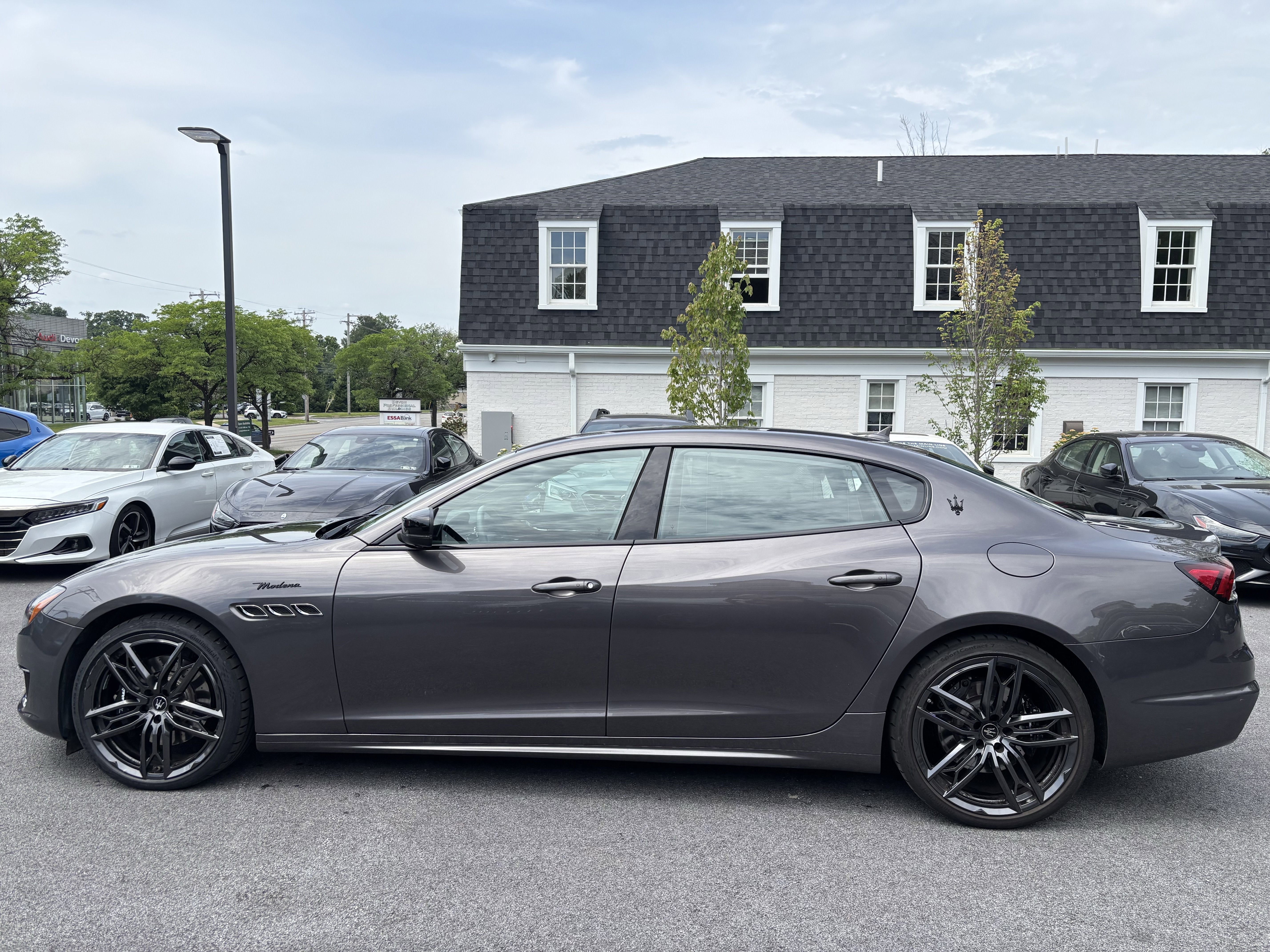 maserati quattroporte 2022 ZAM56YRM9N1389579 image maserati quattroporte 2022 ZAM56YRM9N1389579 image