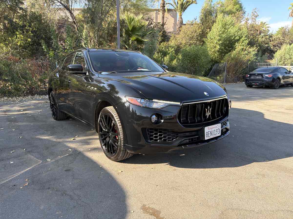 maserati levante 2018 ZN661XUA9JX302042 image maserati levante 2018 ZN661XUA9JX302042 image