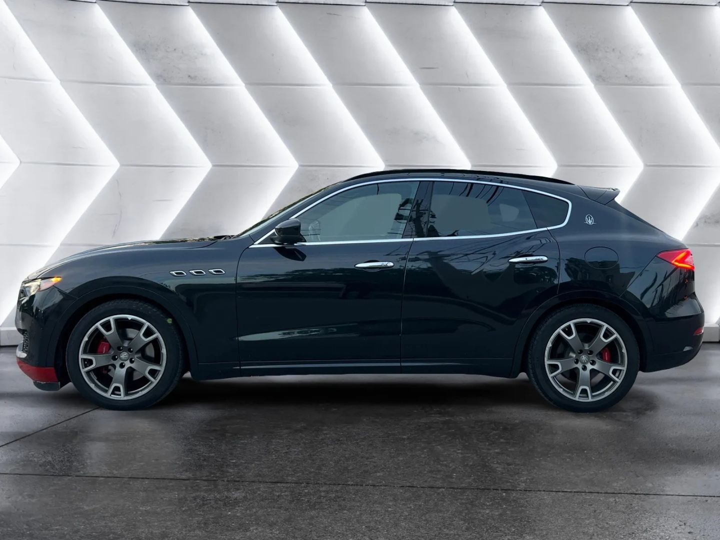 maserati levante 2017 ZN661XUS2HX226960 image maserati levante 2017 ZN661XUS2HX226960 image