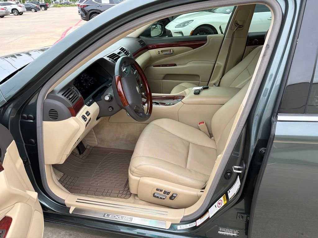 lexus ls 2007 JTHBL46FX75031481 image lexus ls 2007 JTHBL46FX75031481 image