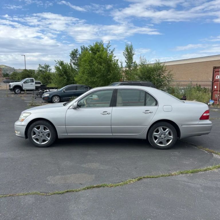 lexus ls 2004 JTHBN36F840170215 image lexus ls 2004 JTHBN36F840170215 image