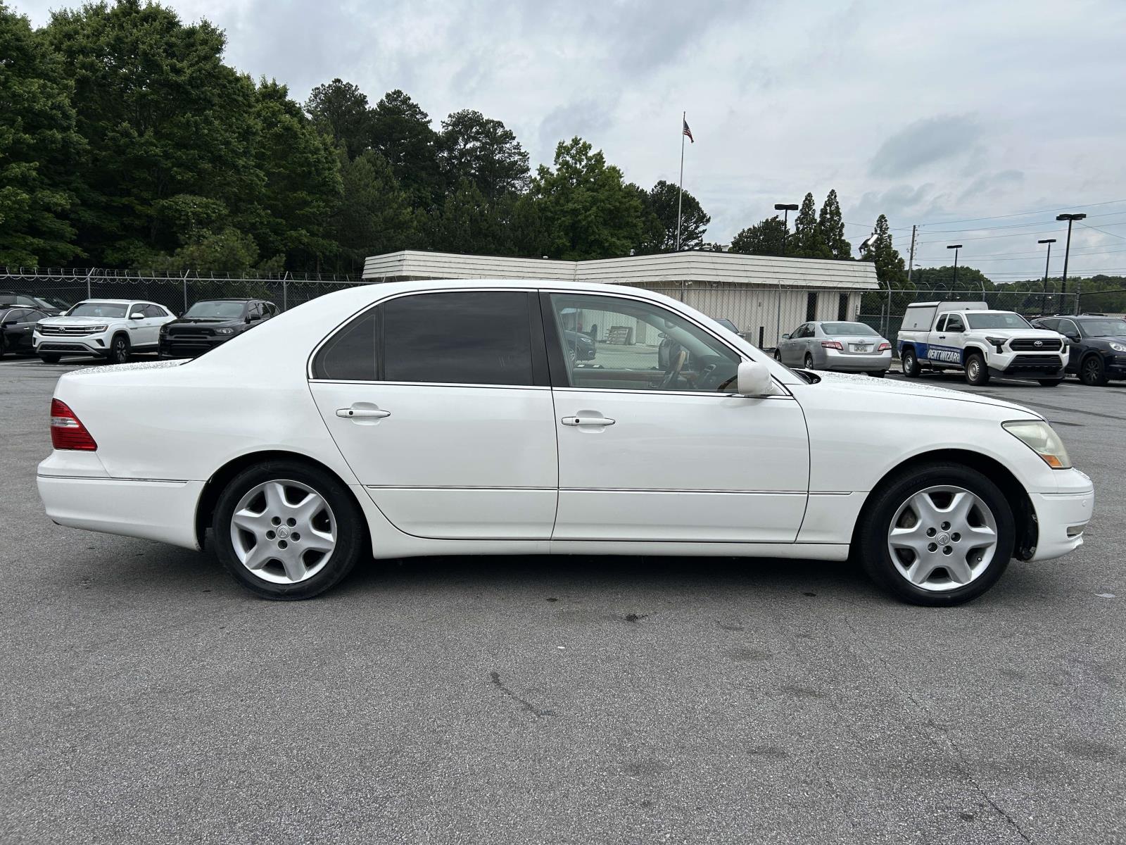 lexus ls 2004 JTHBN36F940164794 image lexus ls 2004 JTHBN36F940164794 image