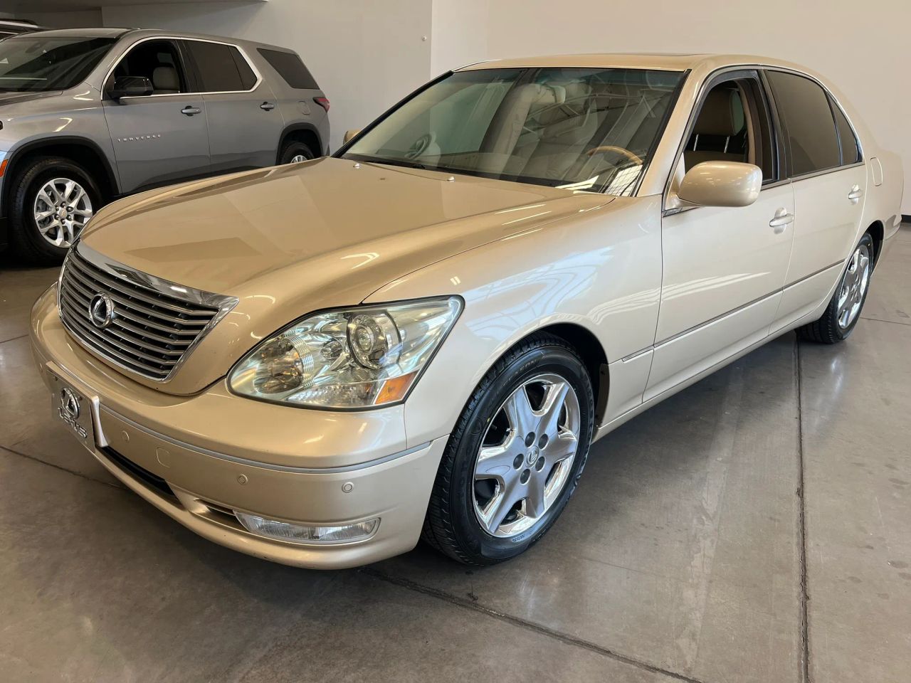 lexus ls 2004 JTHBN36F540136801 image lexus ls 2004 JTHBN36F540136801 image