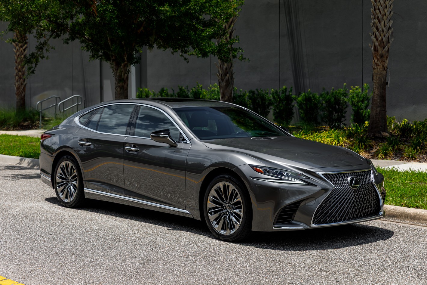 lexus ls 2020 JTHD51FF0L5011493 image lexus ls 2020 JTHD51FF0L5011493 image