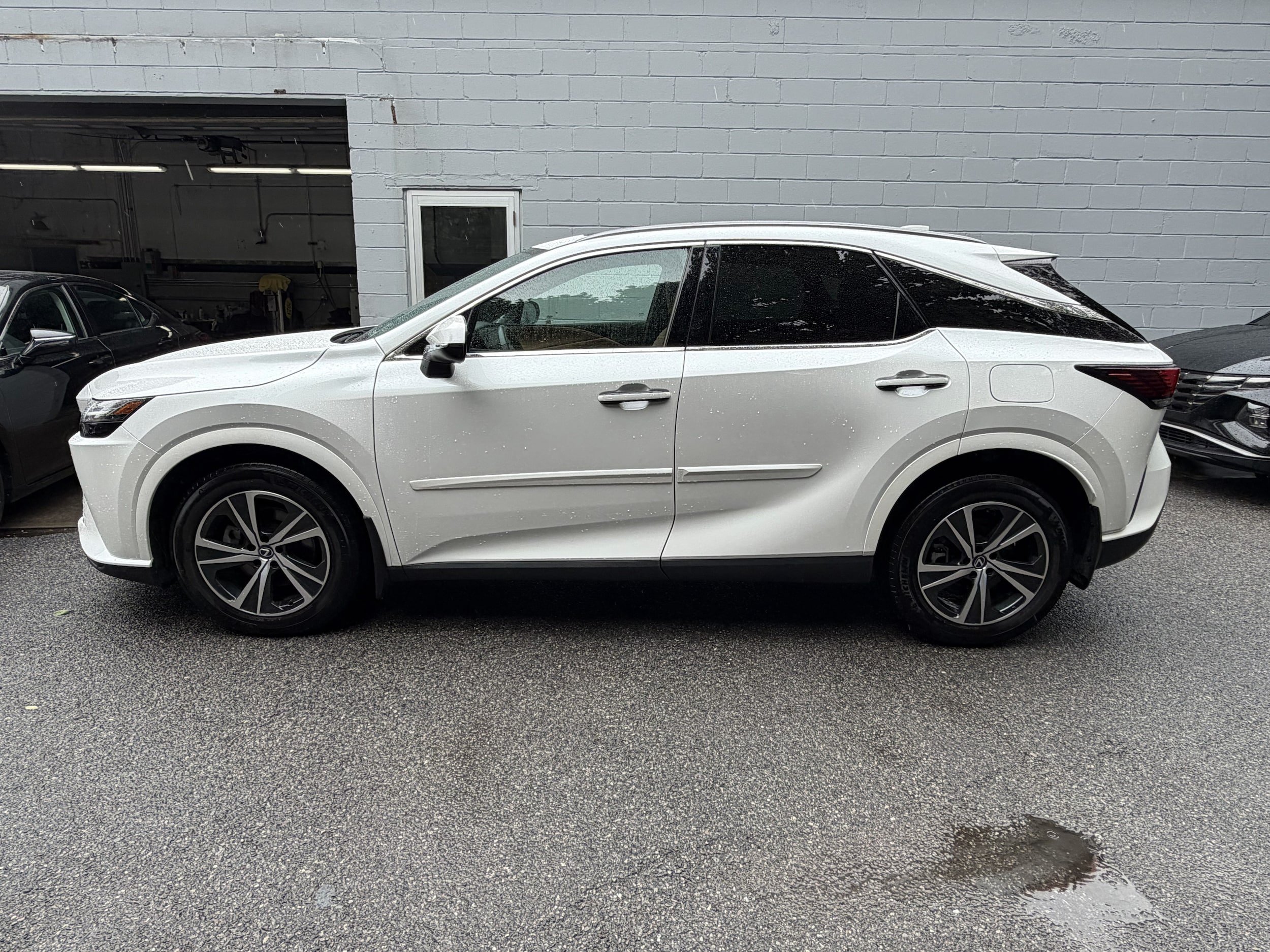 lexus rx 2023 2T2BAMCA0PC032282 image lexus rx 2023 2T2BAMCA0PC032282 image