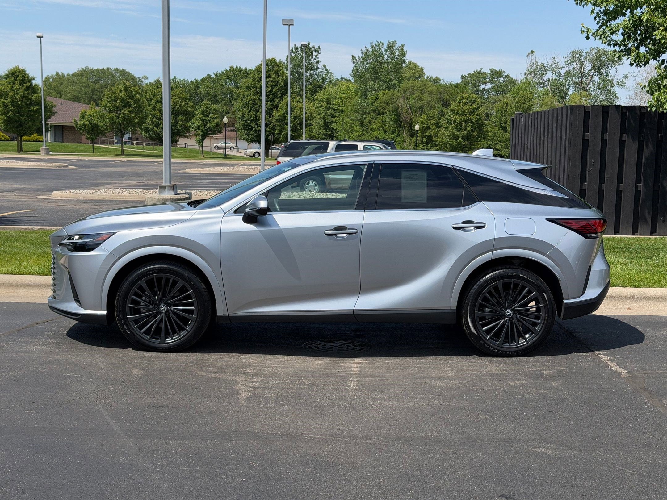 lexus rx 2024 2T2BAMCA8RC077862 image lexus rx 2024 2T2BAMCA8RC077862 image
