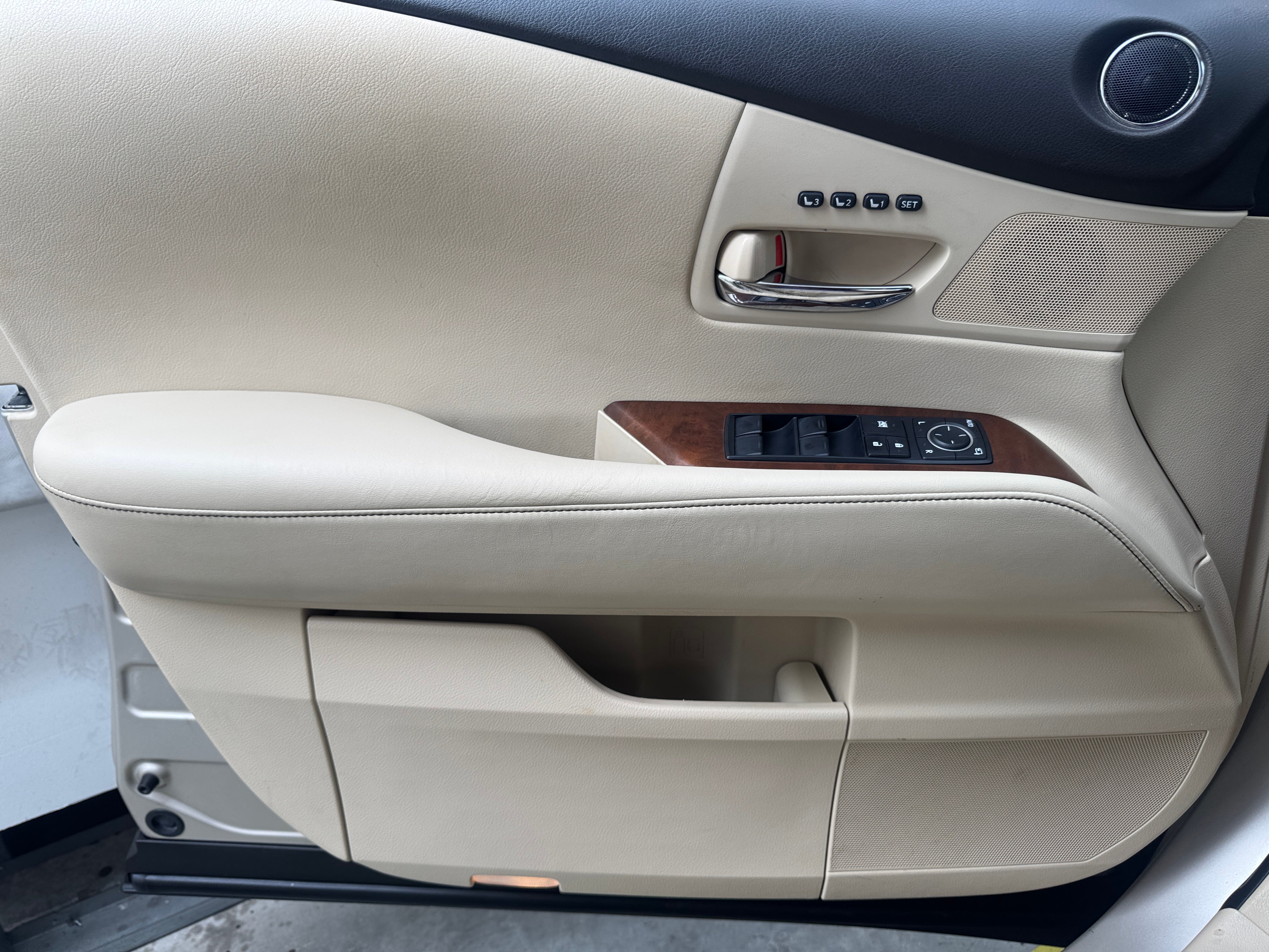 lexus rx 2013 JTJZB1BAXD2411491 image lexus rx 2013 JTJZB1BAXD2411491 image