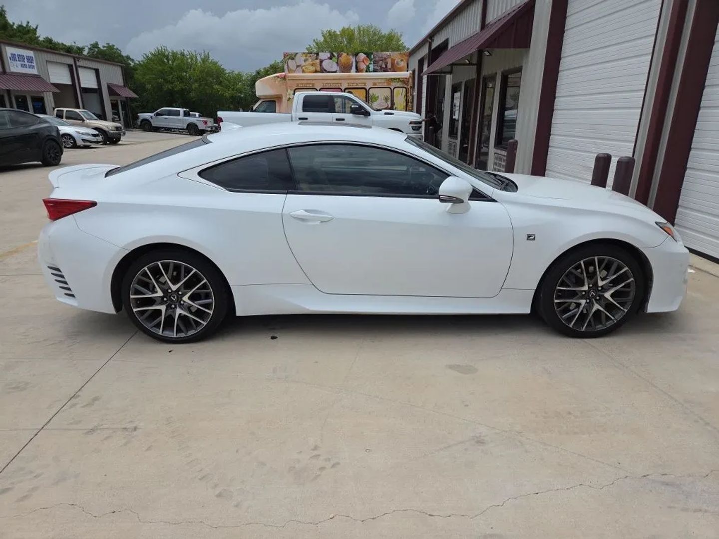 lexus rc 2017 JTHHA5BC3H5006229 image lexus rc 2017 JTHHA5BC3H5006229 image