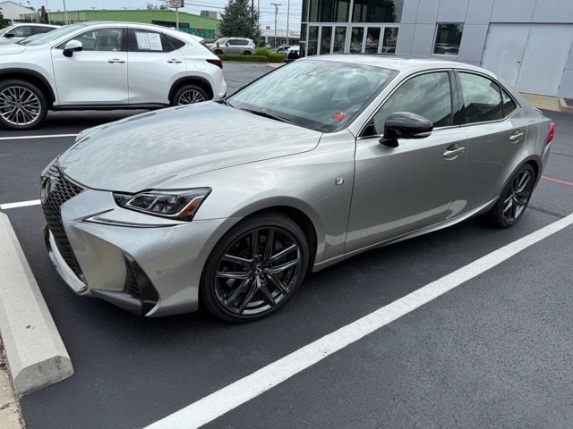 lexus is 2019 JTHC81D29K5039715 image lexus is 2019 JTHC81D29K5039715 image