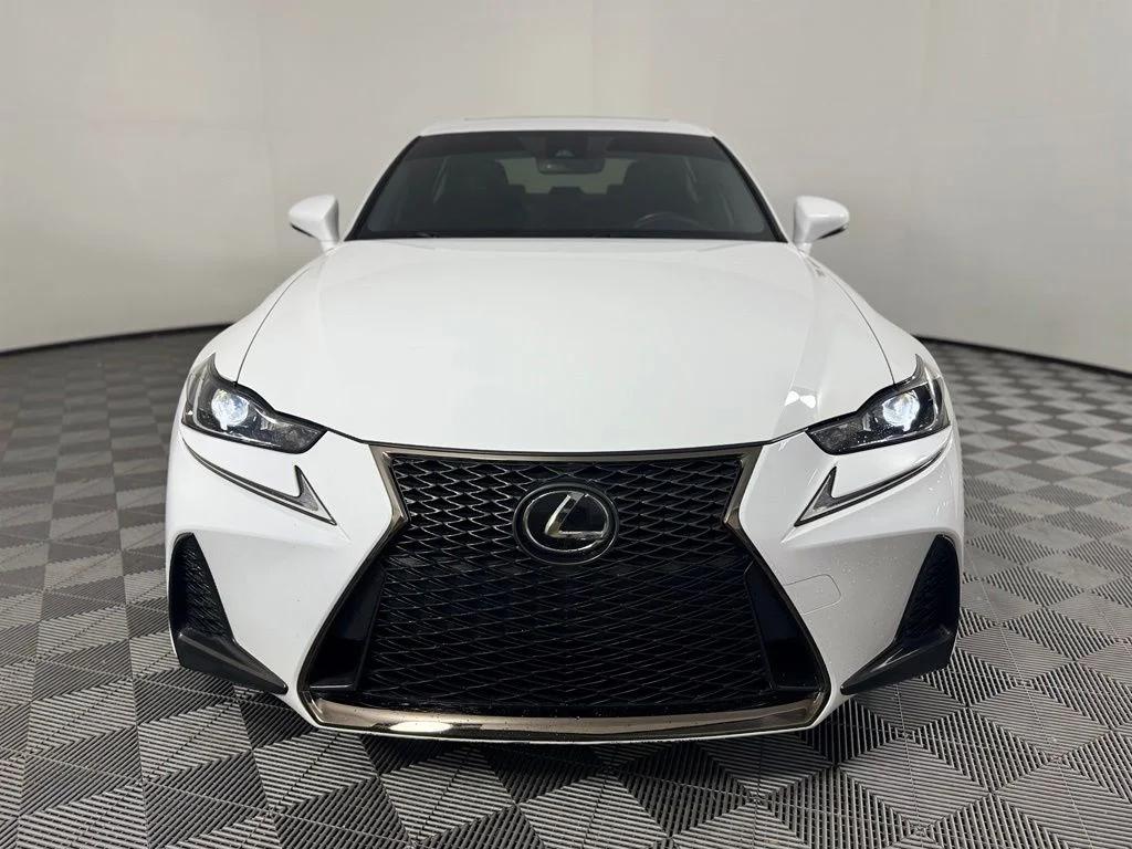 lexus is 2019 JTHC81D29K5036250 image lexus is 2019 JTHC81D29K5036250 image