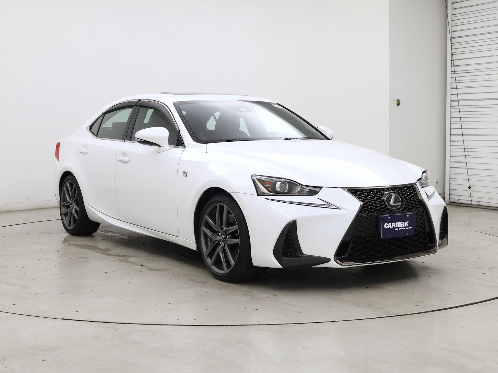 lexus is 2018 JTHC81D25J5031027 image lexus is 2018 JTHC81D25J5031027 image