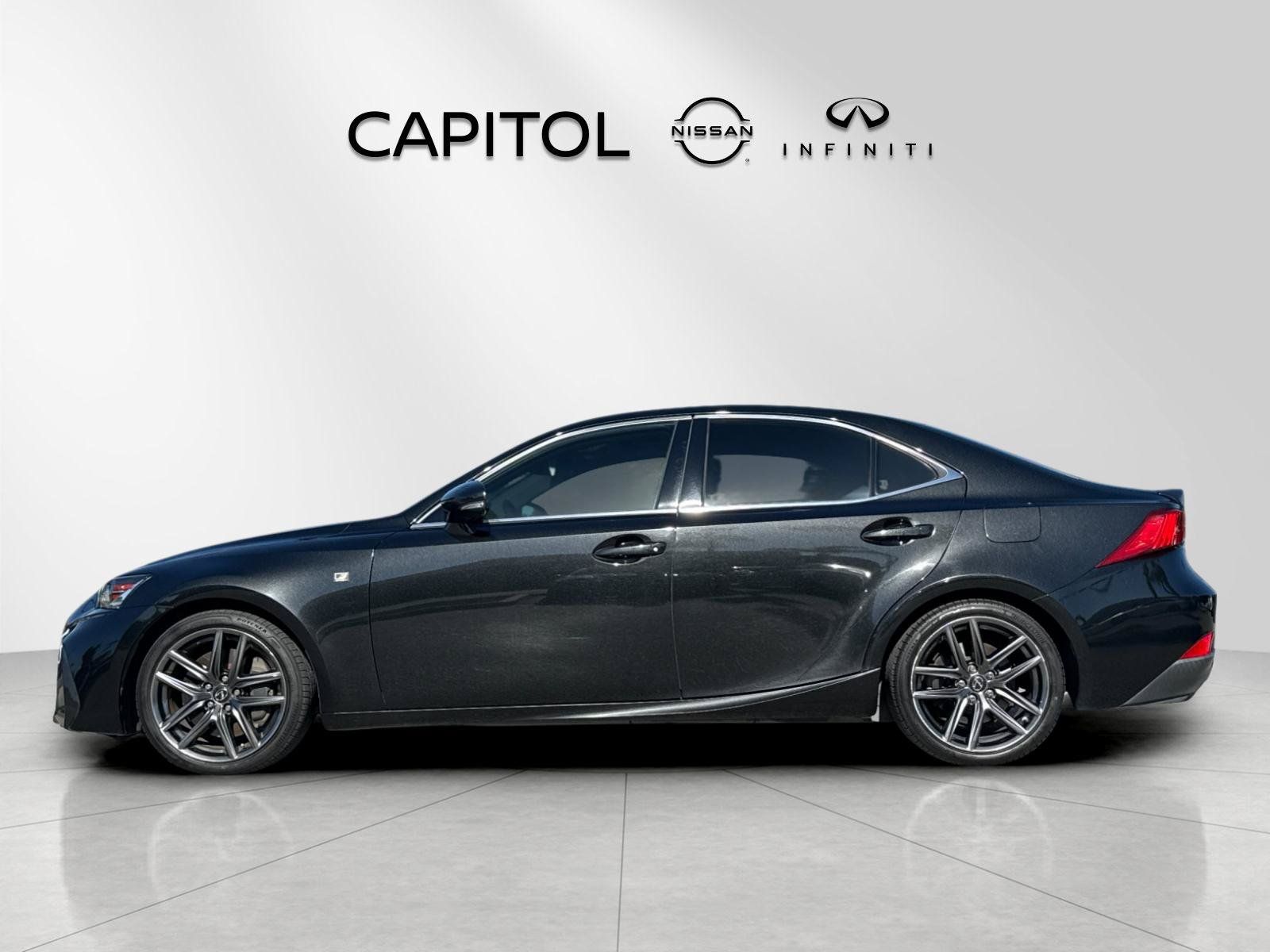 lexus is 2018 JTHBZ1D2XJ5033381 image lexus is 2018 JTHBZ1D2XJ5033381 image