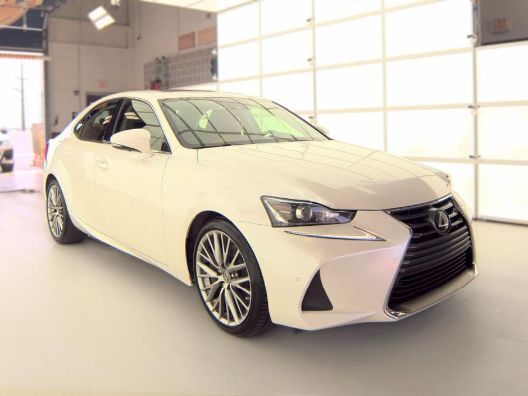 lexus is 2018 JTHC81D21J5030943 image lexus is 2018 JTHC81D21J5030943 image