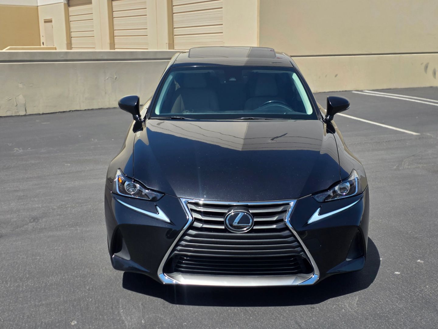 lexus is 2018 JTHC81D27J5026623 image lexus is 2018 JTHC81D27J5026623 image