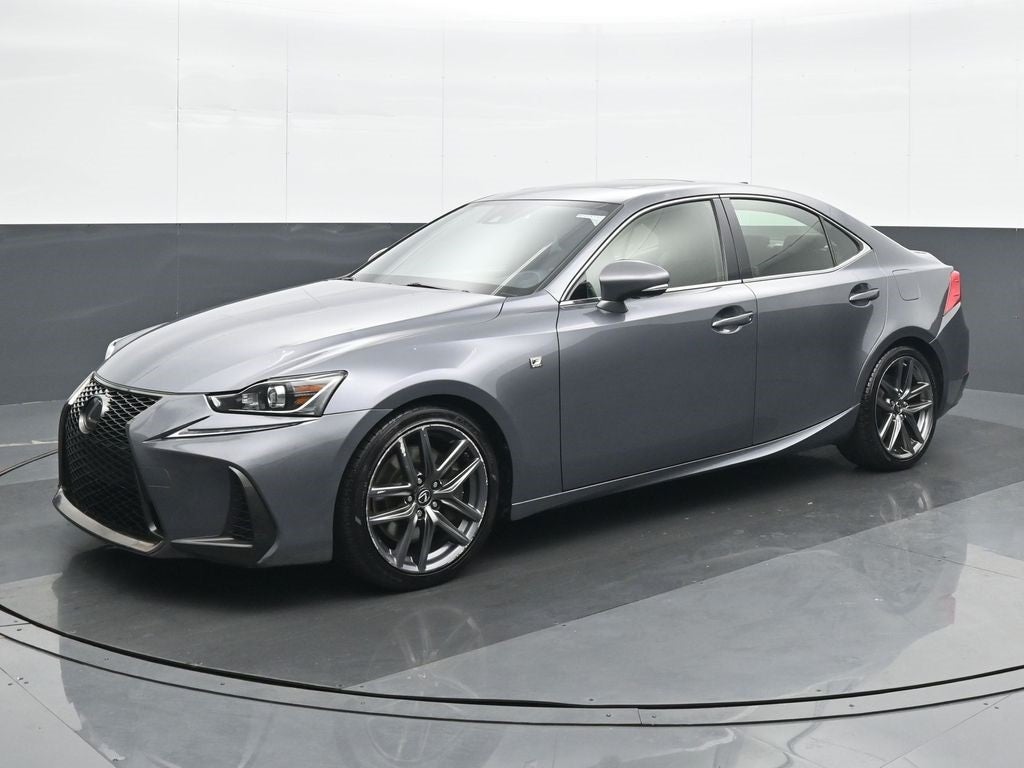 lexus is 2018 JTHC81D21J5031560 image lexus is 2018 JTHC81D21J5031560 image