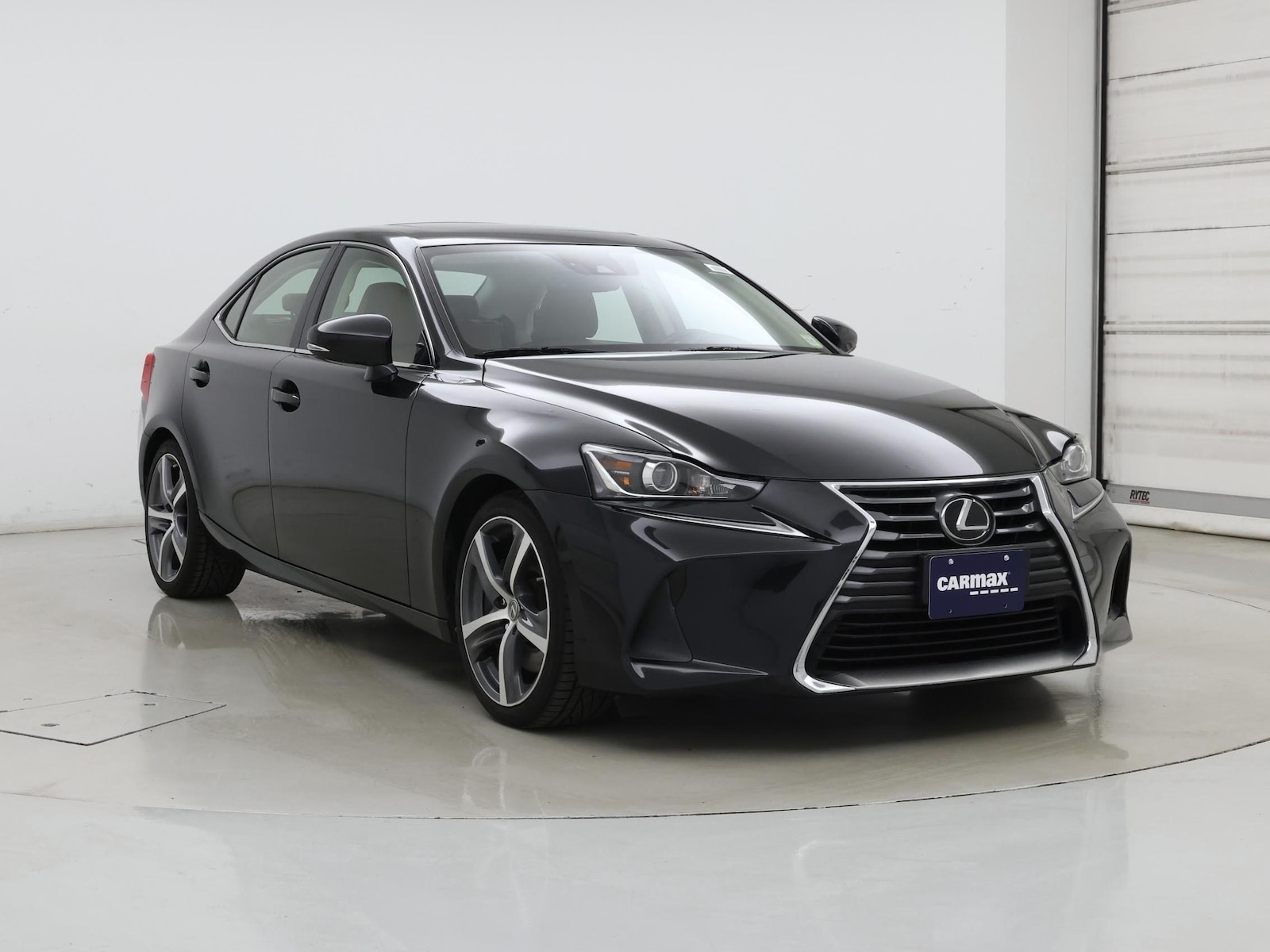 lexus is 2018 JTHC81D27J5030512 image lexus is 2018 JTHC81D27J5030512 image
