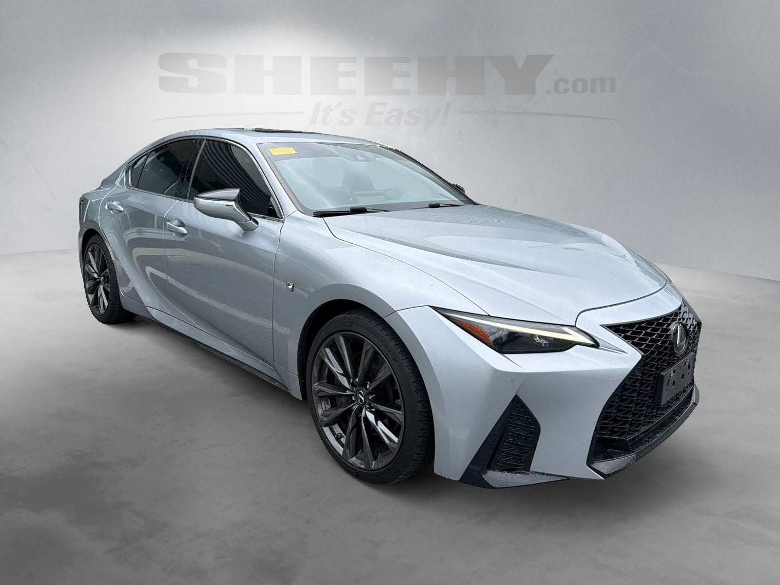 lexus is 2021 JTHGZ1E27M5022878 image lexus is 2021 JTHGZ1E27M5022878 image