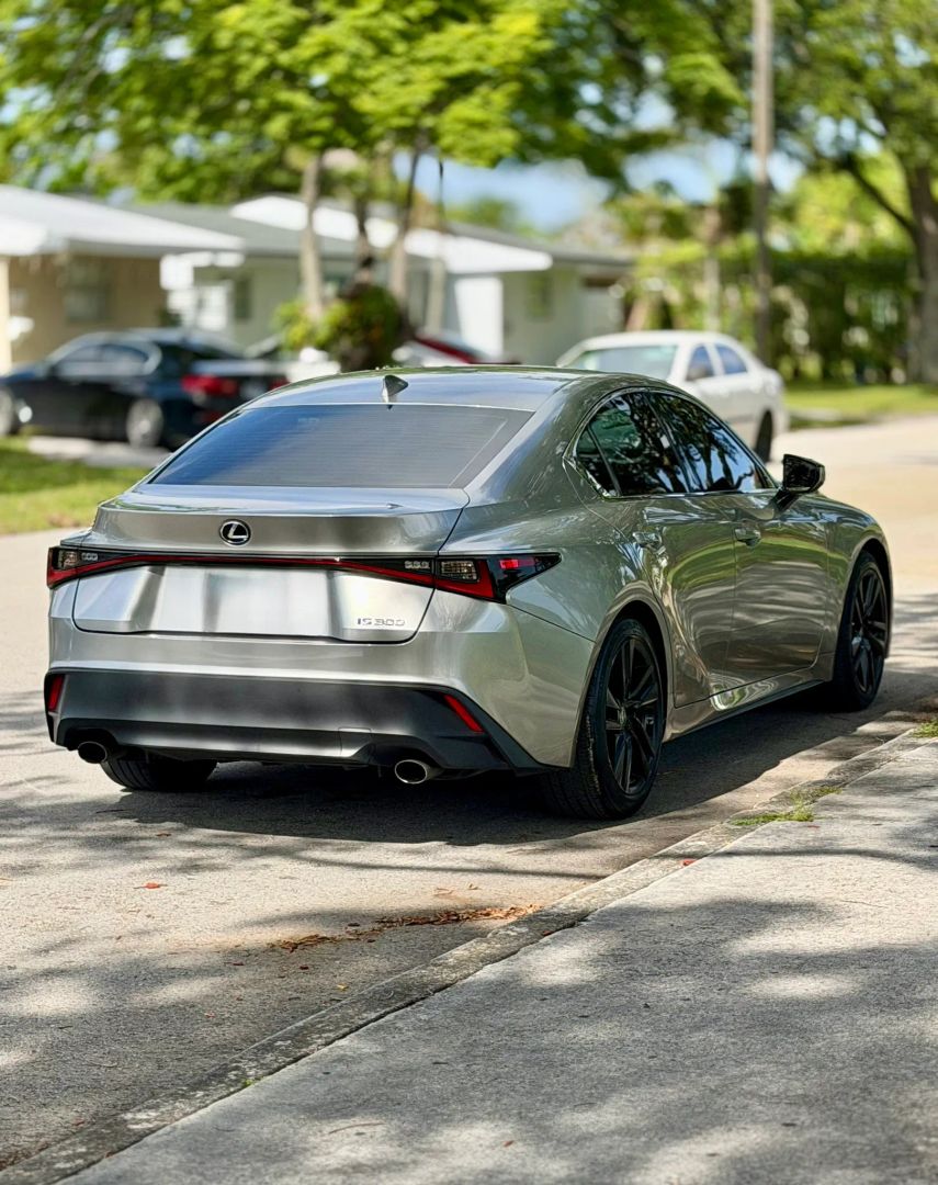 lexus is 2021 JTHAA1D24M5113637 image lexus is 2021 JTHAA1D24M5113637 image