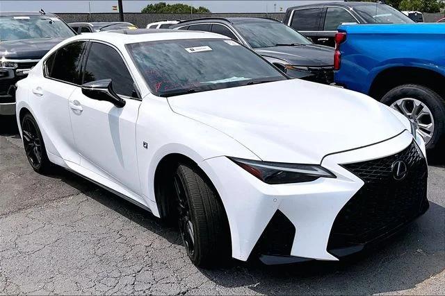 lexus is 2021 JTHGZ1E26M5019566 image lexus is 2021 JTHGZ1E26M5019566 image