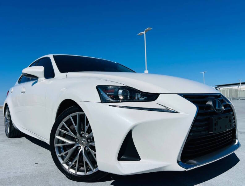 lexus is 2017 JTHBA1D2XH5038758 image lexus is 2017 JTHBA1D2XH5038758 image