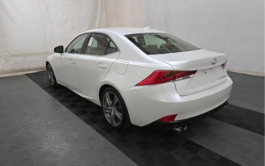 lexus is 2017 JTHCM1D28H5015409 image lexus is 2017 JTHCM1D28H5015409 image