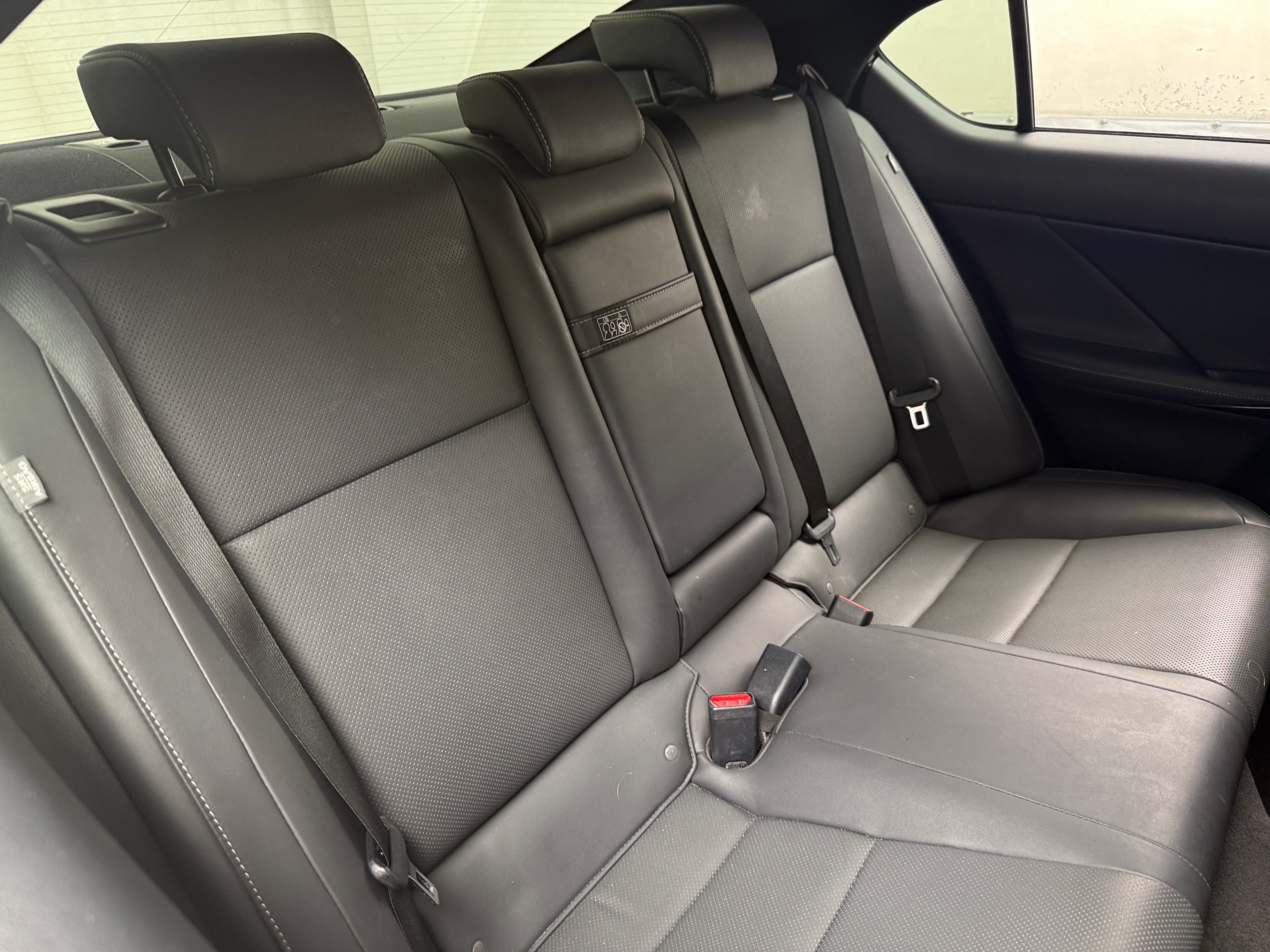 lexus is 2024 JTHDA1D29R5132902 image lexus is 2024 JTHDA1D29R5132902 image