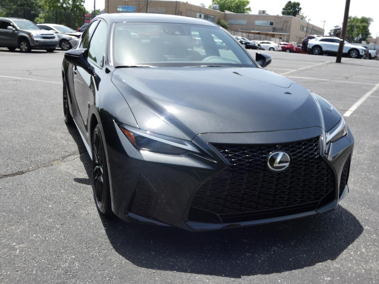 lexus is 2024 JTHGZ1E26R5034978 image lexus is 2024 JTHGZ1E26R5034978 image