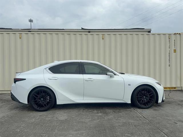 lexus is 2024 JTHGZ1B26R5072523 image