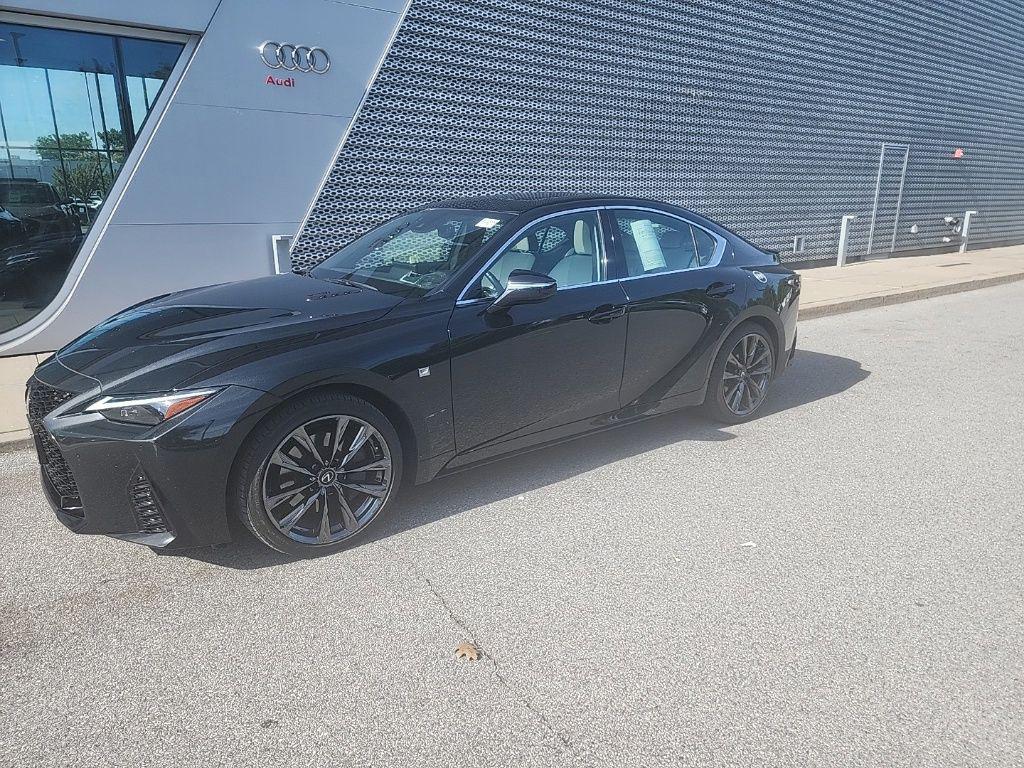 lexus is 2024 JTHGZ1E20R5033857 image lexus is 2024 JTHGZ1E20R5033857 image