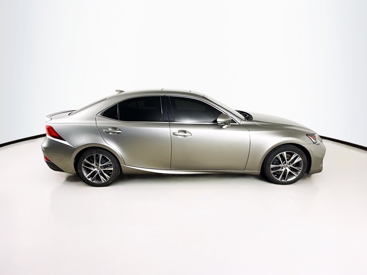 lexus is 2020 JTHAA1D20L5109132 image lexus is 2020 JTHAA1D20L5109132 image
